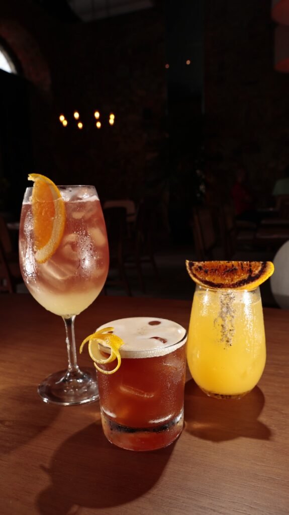 Spritz Açaí, Santos Sour e Paloma Tropical